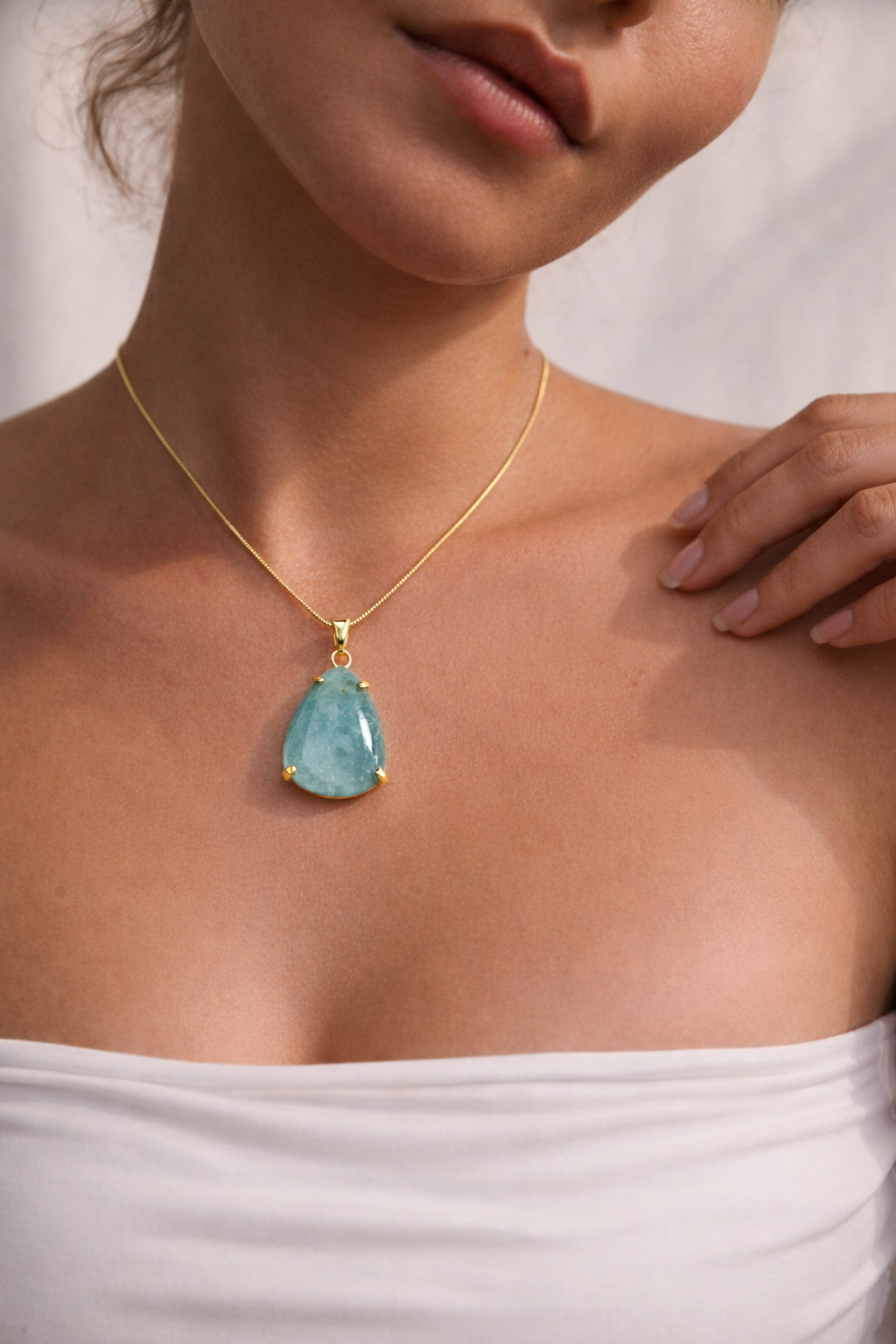 Aquamarine Natural Shape Gold Necklace