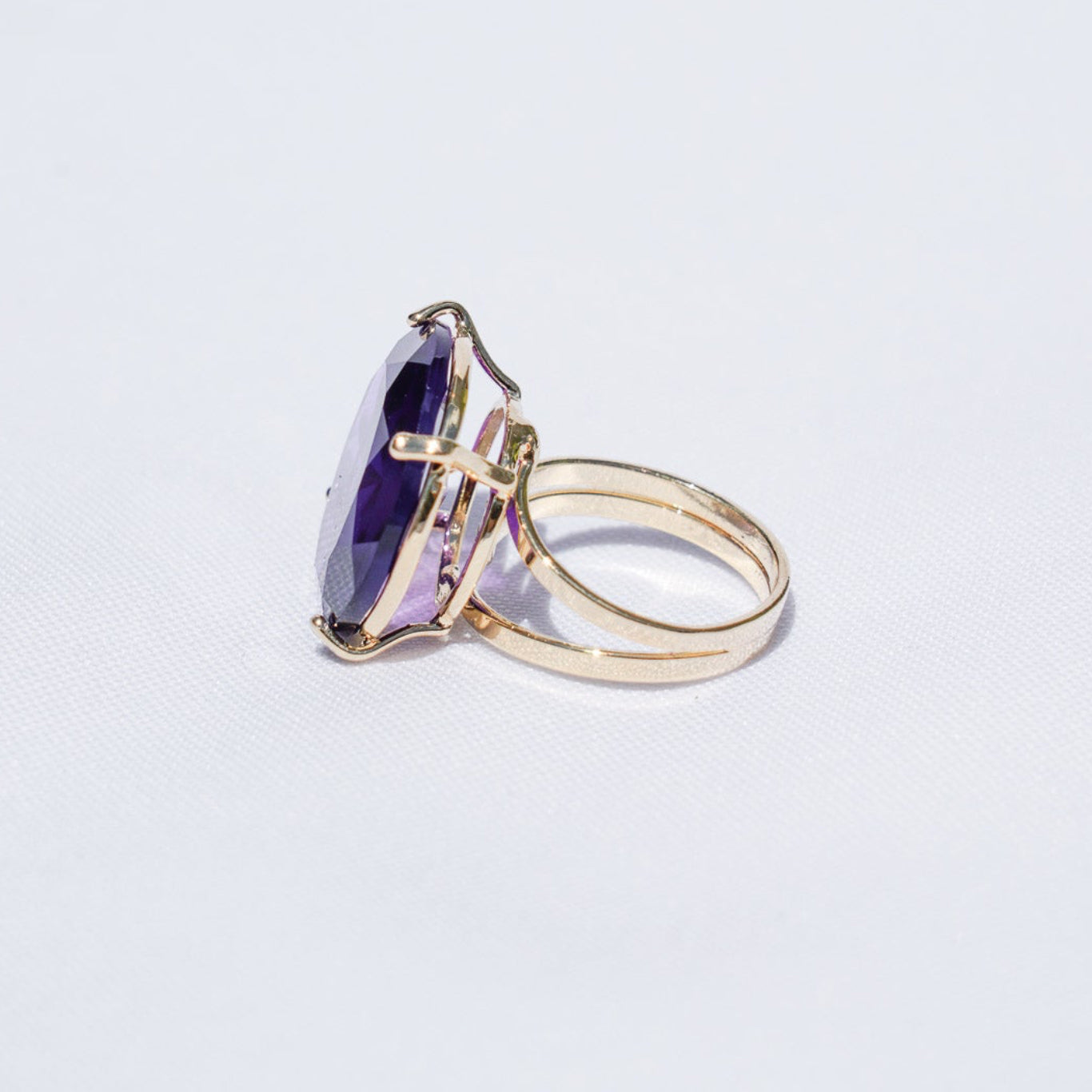 Amethyst Round Gold Ring