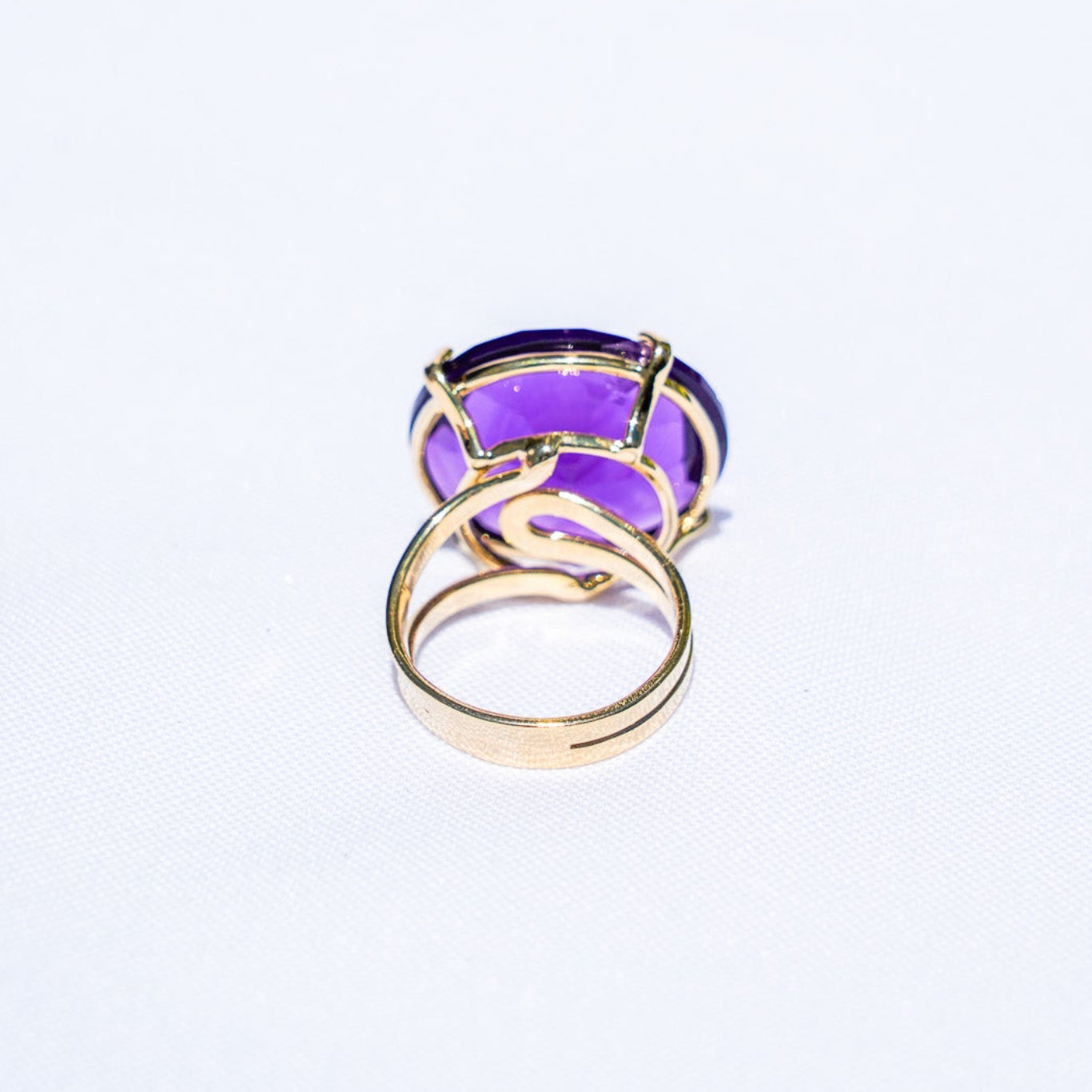 Amethyst Round Gold Ring