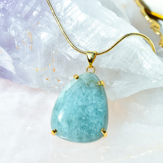Aquamarine Natural Shape Gold Necklace